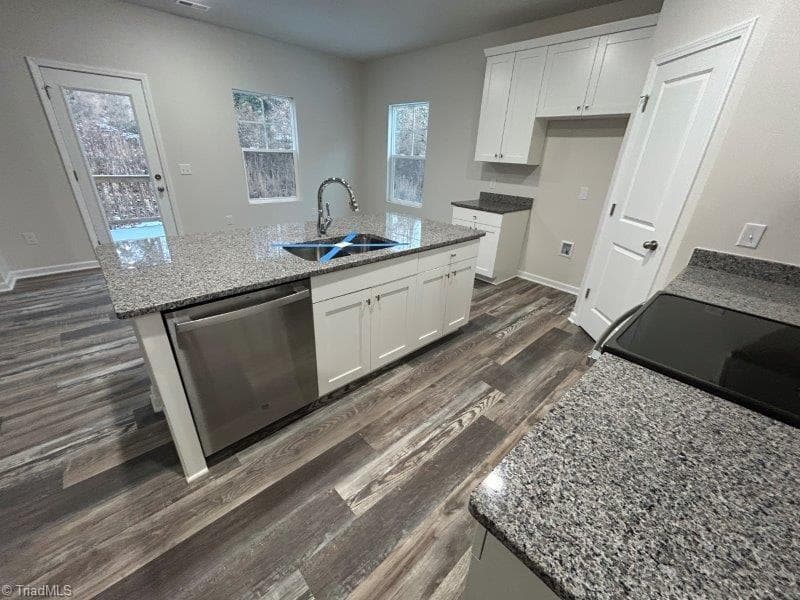 Stick/Site Built at 5155 Mark Drive NE, Hickory NC 28601, photo 6 of 31