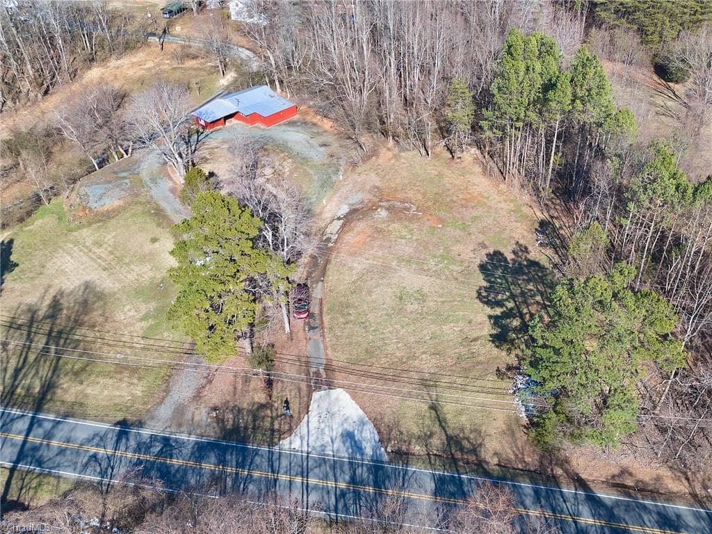 Single Family Residence at 5671 Walnut Cove Road, Walkertown NC 27051, photo 3 of 11