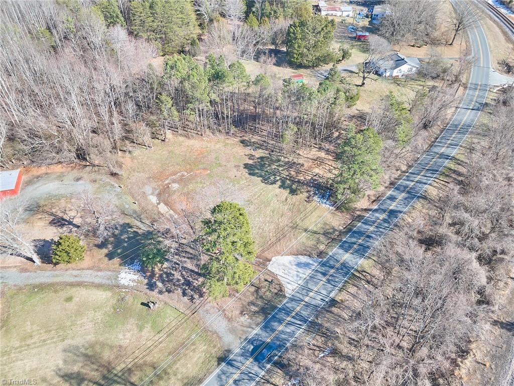 5671 Walnut Cove Road, Walkertown NC 27051