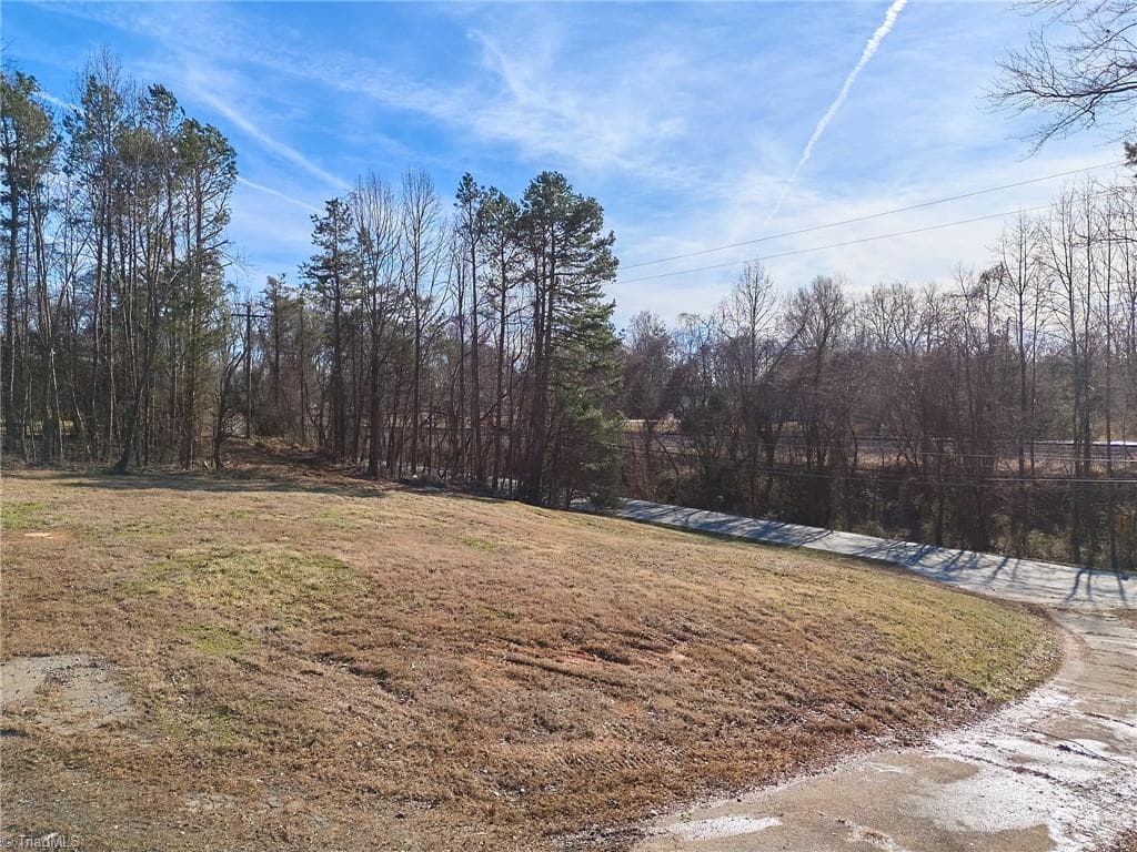Single Family Residence at 5671 Walnut Cove Road, Walkertown NC 27051, photo 10 of 11