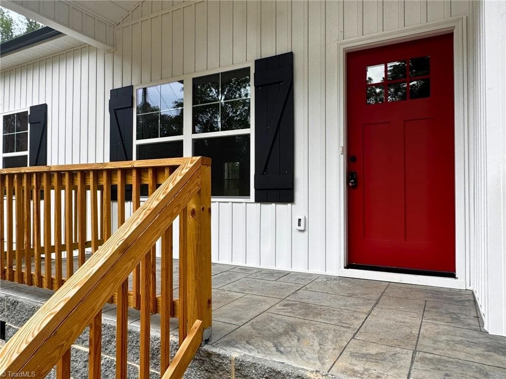 Stick/Site Built at 605 Kendall Street, Eden NC 27288, photo 3 of 20