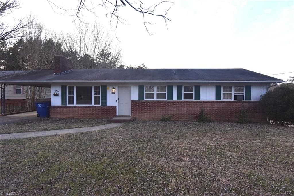 3808 Cash Drive, Winston-Salem NC 27107