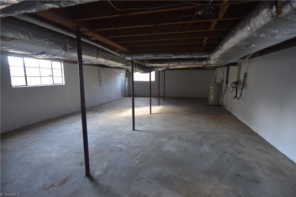 Stick/Site Built at 3808 Cash Drive, Winston-Salem NC 27107, Winston-Salem, photo 11 of 21