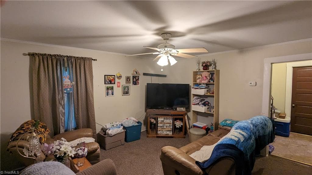 Large Living Room - 463 Glovinia Street, Asheboro NC 27203, Asheboro