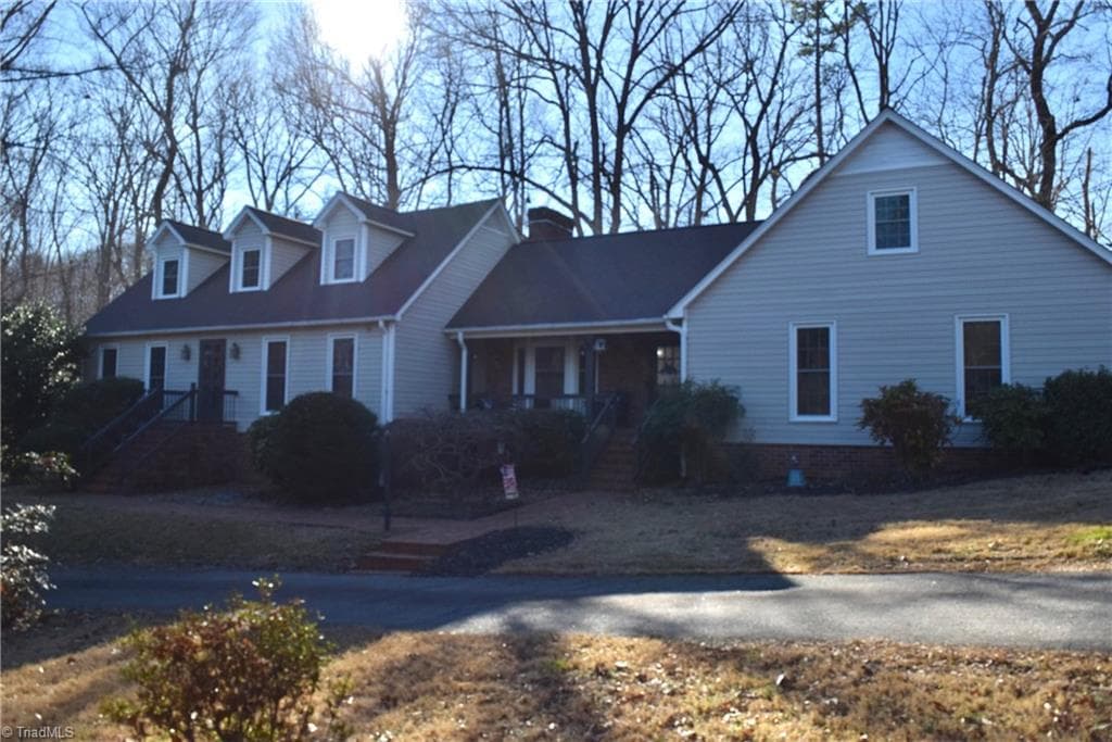 Stick/Site Built at 1249 Eton Avenue, Asheboro NC 27203, photo 2 of 30
