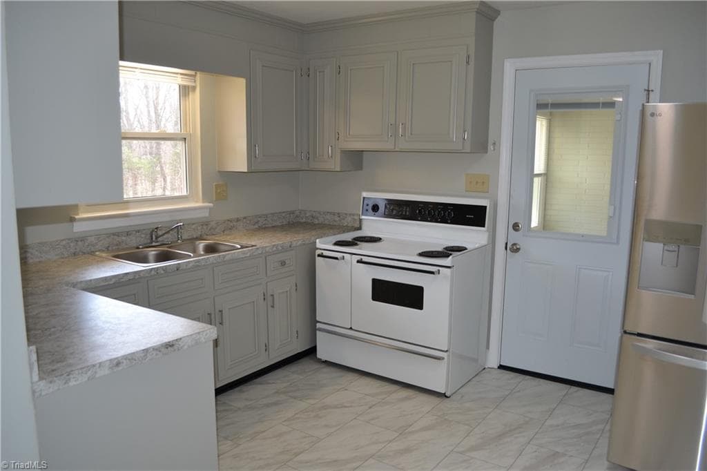 Stick/Site Built at 674 Priddy Loop, Stoneville NC 27048, photo 19 of 33