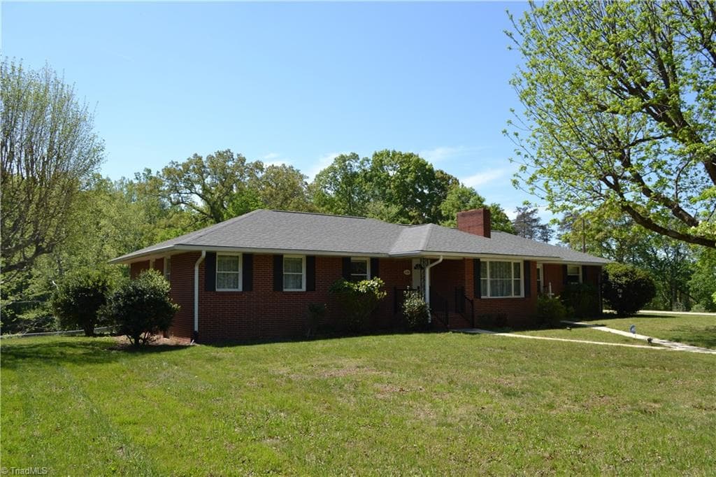 Stick/Site Built at 674 Priddy Loop, Stoneville NC 27048, photo 4 of 33