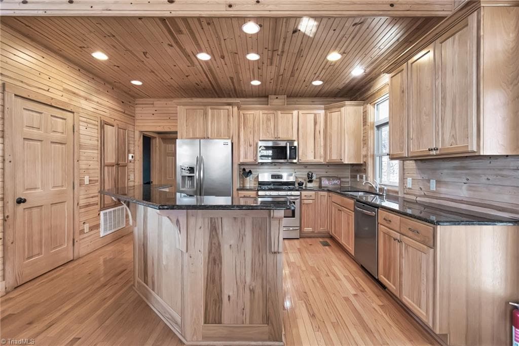 Stick/Site Built at 658 Green Point Lane, Boomer NC 28606, photo 10 of 50