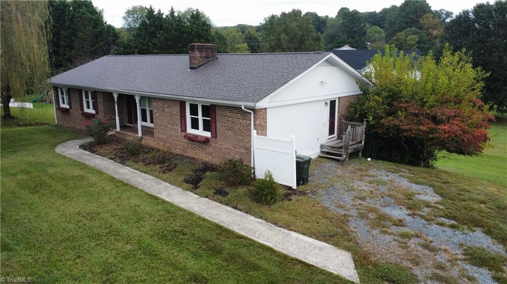 Stick/Site Built at 417 Fulton Avenue, Mount Airy NC 27030, photo 27 of 44