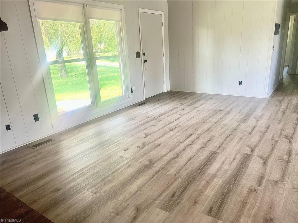 Stick/Site Built at 417 Fulton Avenue, Mount Airy NC 27030, photo 6 of 44