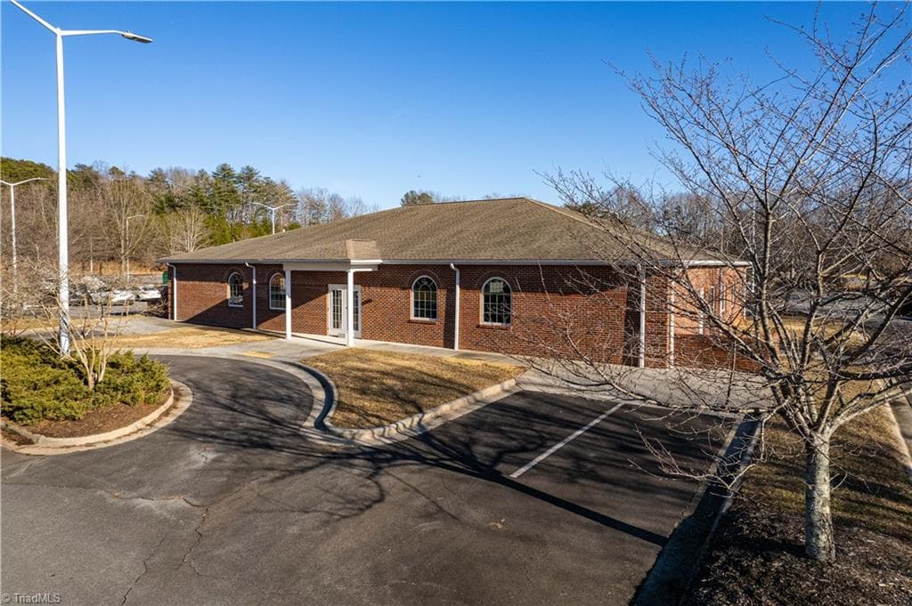 Medical at 301 Eldon Parks Drive, Elkin NC 28621, Elkin, photo 7 of 20