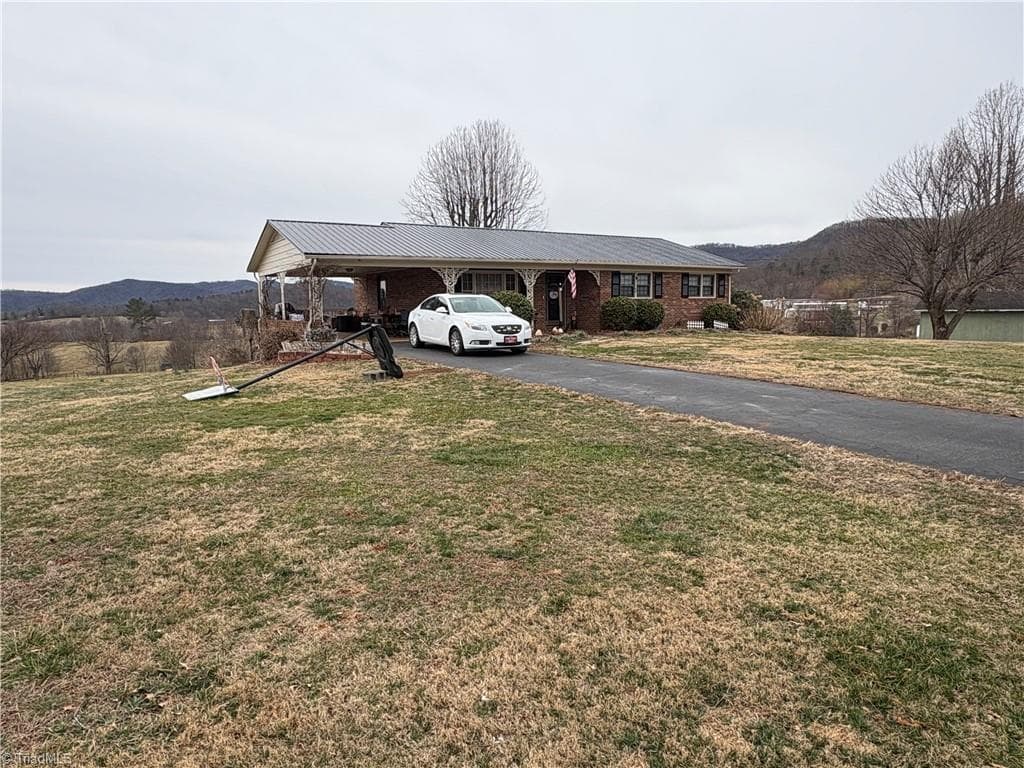 Stick/Site Built at 927 Shingle Gap Road, Purlear NC 28665, photo 14 of 33