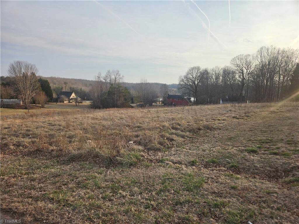 Single Family Residence at 232 Chickasaw Drive, Reidsville NC 27320, Reidsville, photo 3 of 4