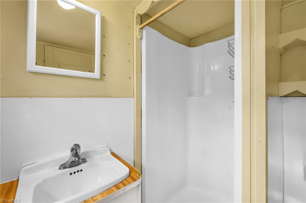 Bathroom - 904 Branch Street, Eden NC 27288, Eden