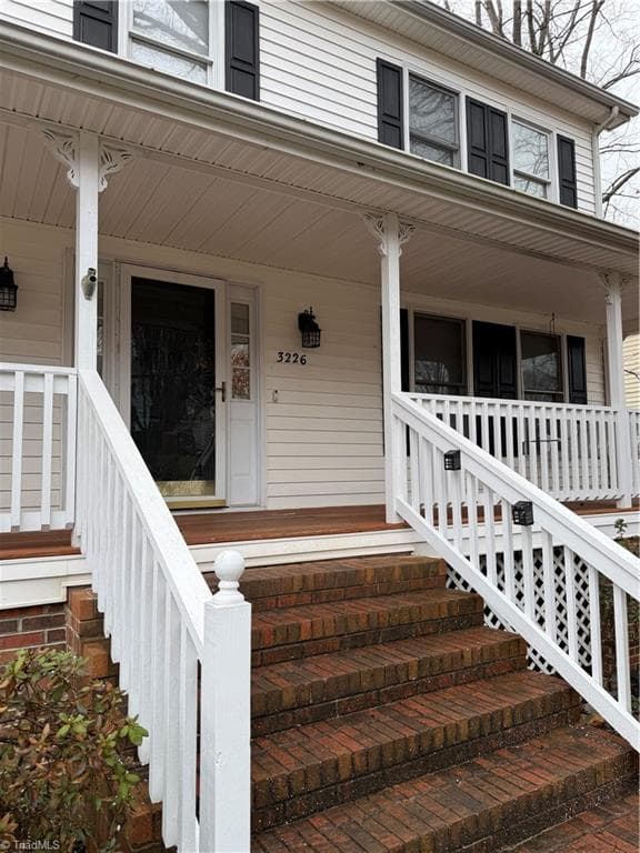 Stick/Site Built at 3226 Derby Circle, High Point NC 27265, photo 3 of 22