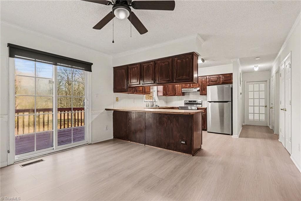 Stick/Site Built at 3226 Derby Circle, High Point NC 27265, photo 11 of 22
