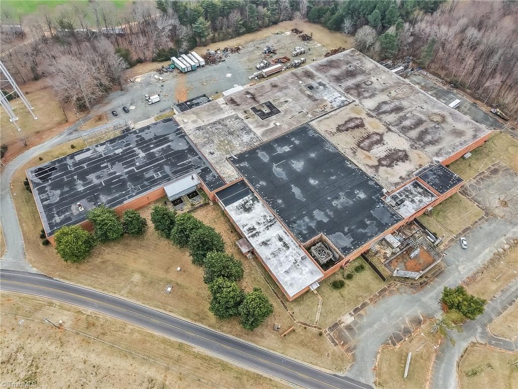 1000 E Butler Avenue, Liberty NC 27298