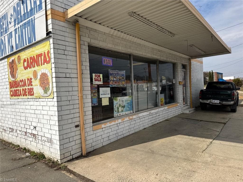 Retail at 945 E Webb Avenue, Burlington NC 27217, Burlington, photo 3 of 28