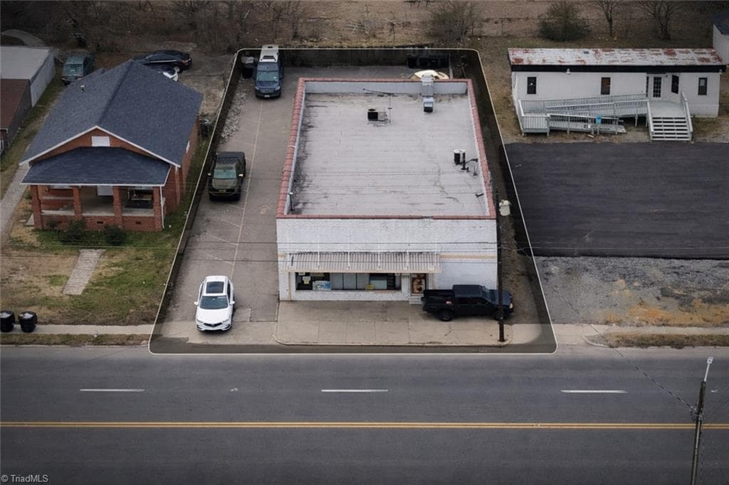 945 E Webb Avenue, Burlington NC 27217