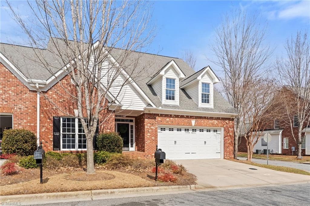 6 Hines Park Lane, Greensboro NC 27455-9338