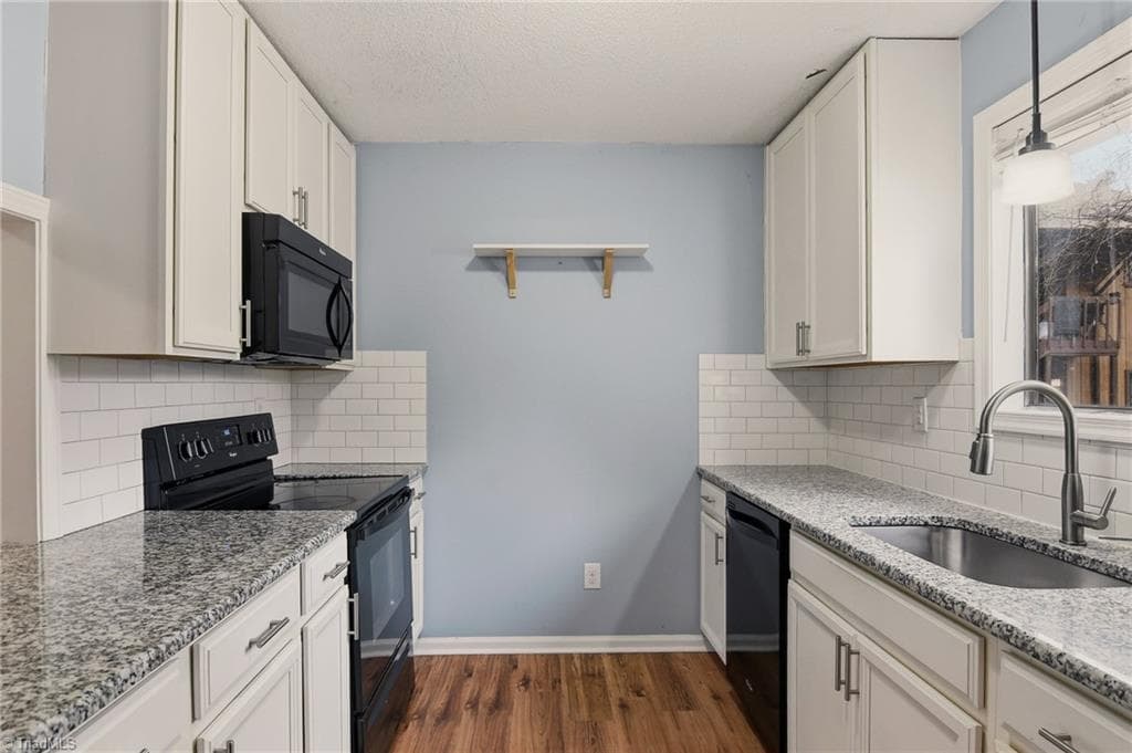118 Cloister Oaks Circle, Winston-Salem NC 27127