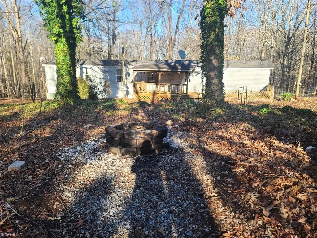 Manufactured Home at 308 Clara Hill Lane, Lexington NC 27292, Lexington, photo 27 of 36