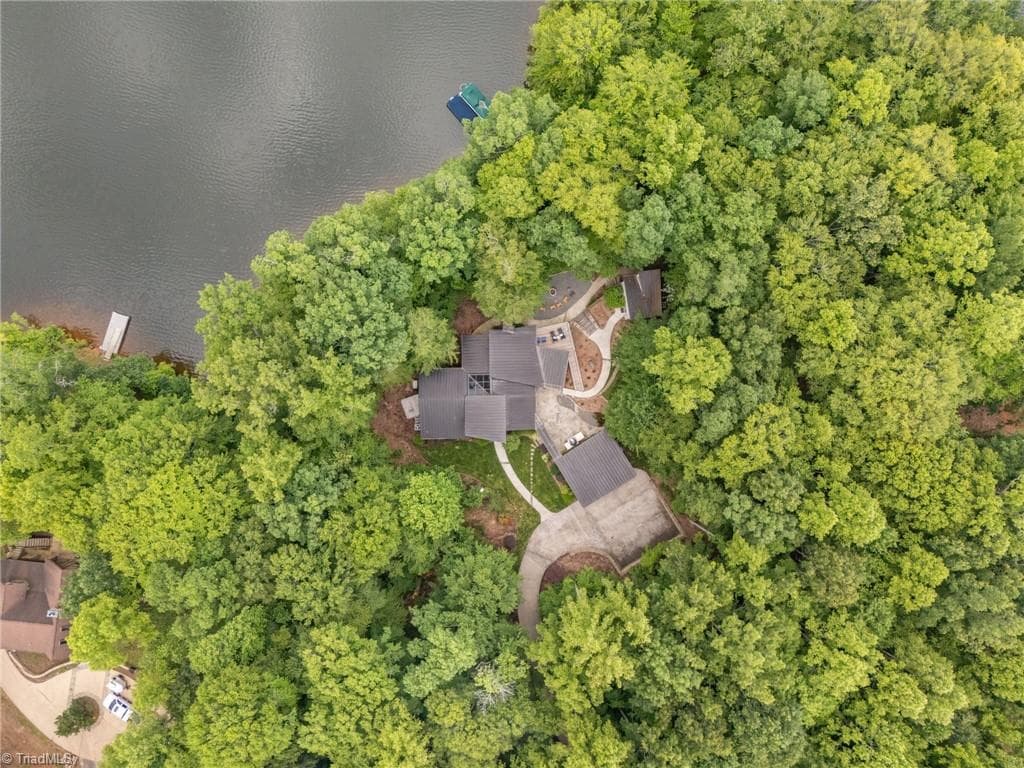Stick/Site Built at 343 LAKEWOOD POINTE Drive, Roxboro NC 27574, photo 2 of 50