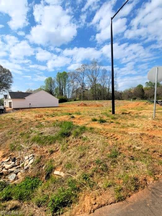 Stick/Site Built at 3446 Robindale Drive, Winston-Salem NC 27107, Winston-Salem, photo 24 of 24
