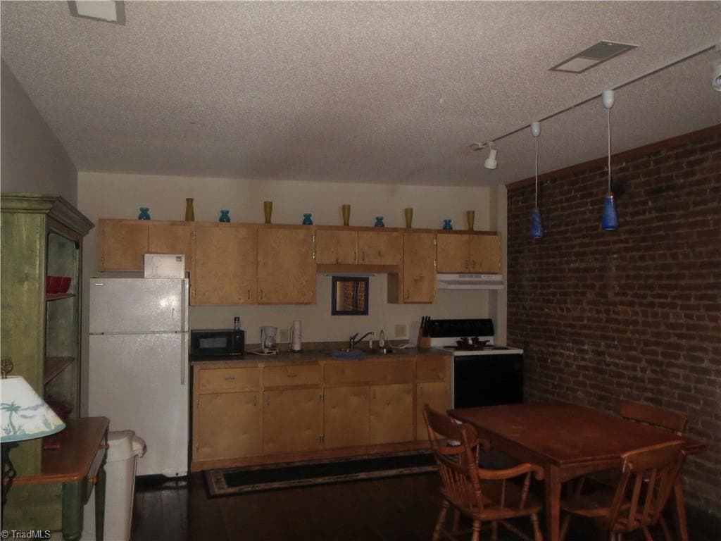 Investment at 105 W Main Street, Elkin NC 28621, Elkin, photo 51 of 62