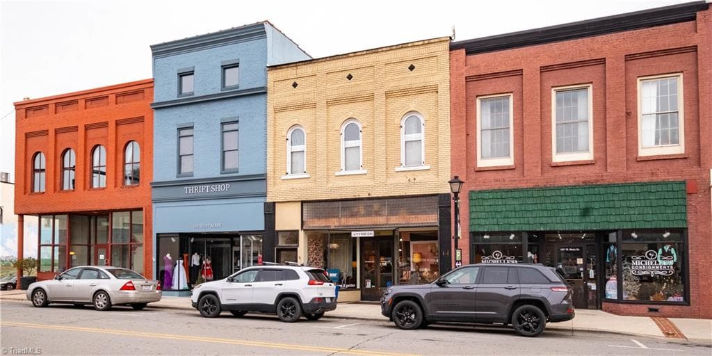 Investment at 105 W Main Street, Elkin NC 28621, Elkin, photo 7 of 62
