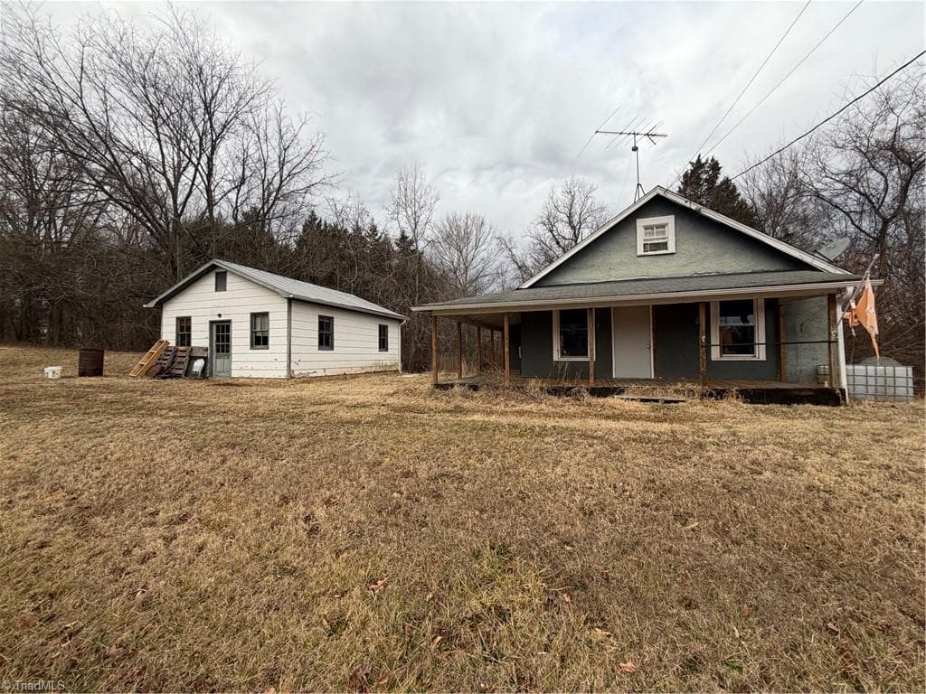 Stick/Site Built at 2412 Park Springs Road, Providence NC 27315, photo 2 of 16