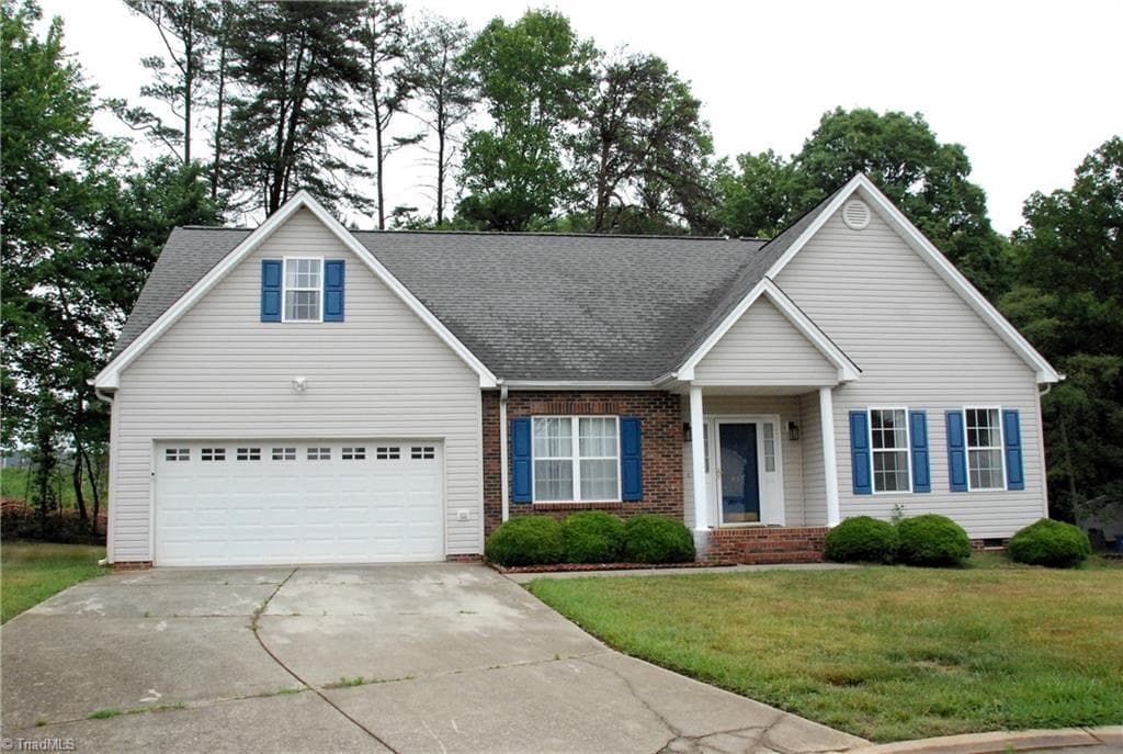 415 Torey Pines Court, Winston-Salem NC 27105