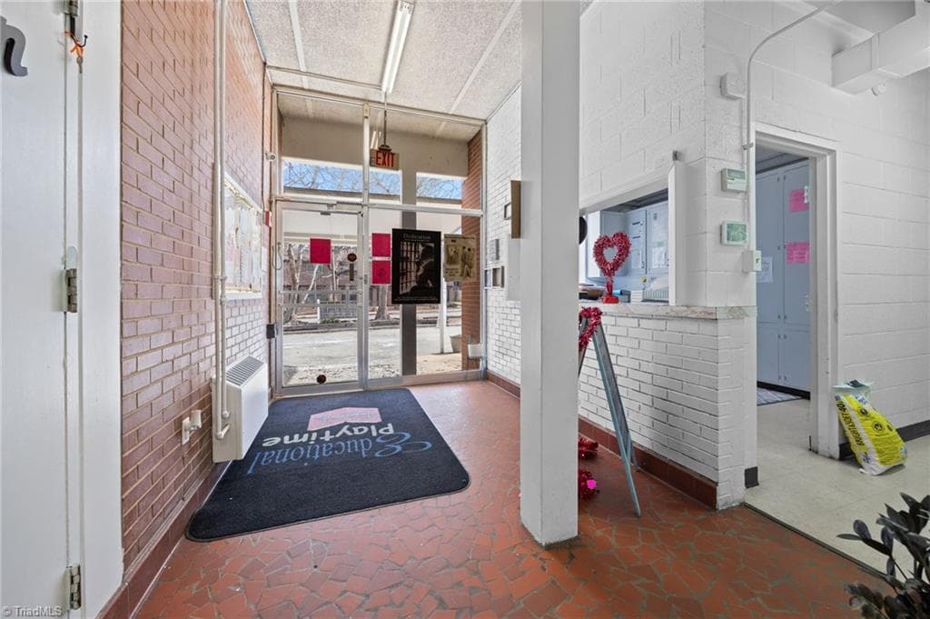 Remarks at 2300 Spring Garden Street, Greensboro NC 27403, Greensboro, photo 53 of 100