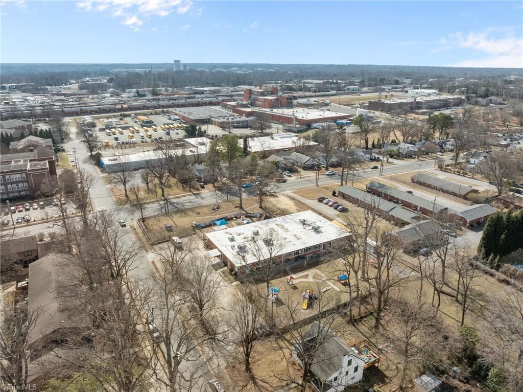 Remarks at 2300 Spring Garden Street, Greensboro NC 27403, Greensboro, photo 3 of 100