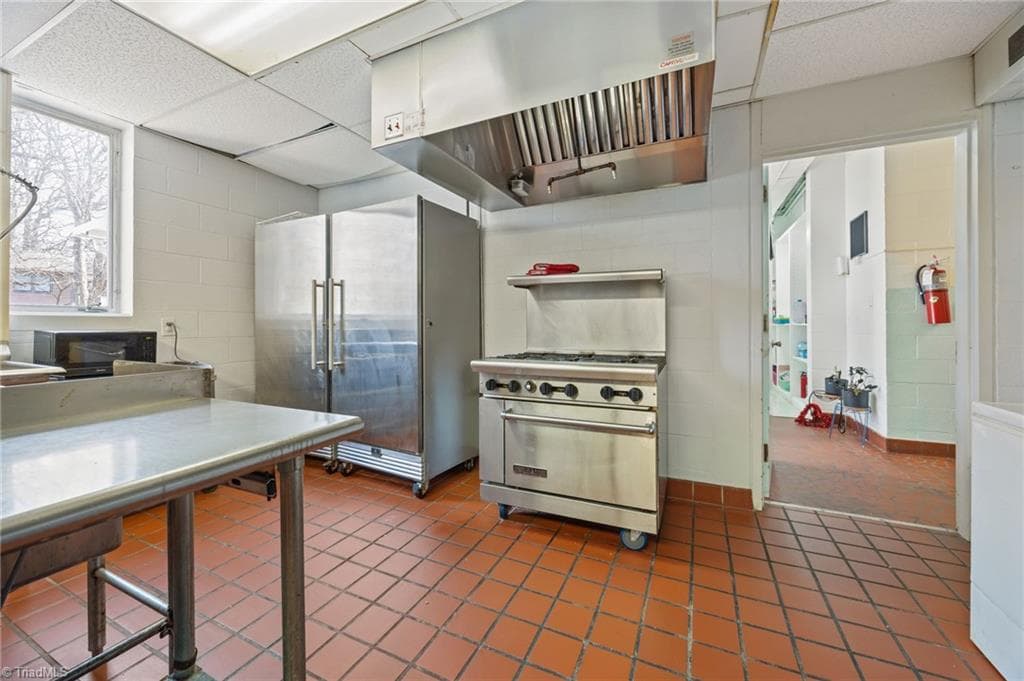 Remarks at 2300 Spring Garden Street, Greensboro NC 27403, Greensboro, photo 51 of 100