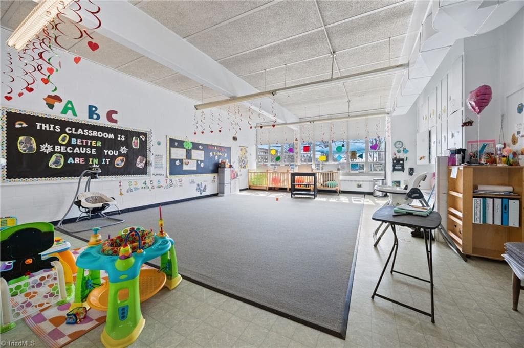 Remarks at 2300 Spring Garden Street, Greensboro NC 27403, Greensboro, photo 61 of 100