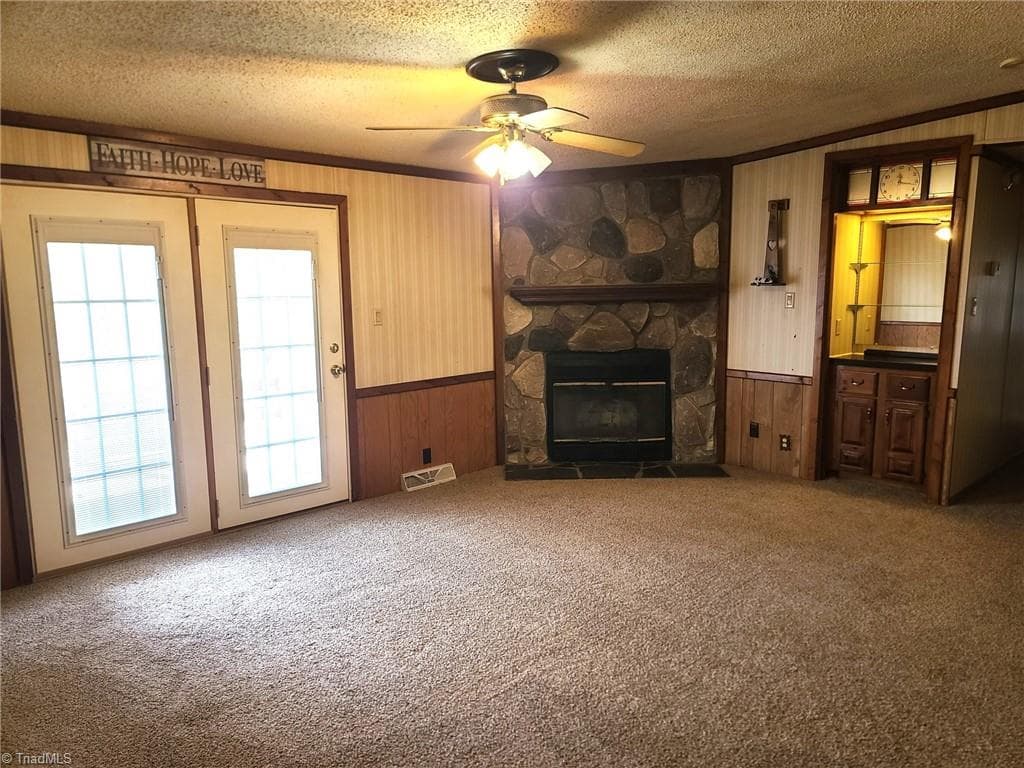 Manufactured Home at 220 Joyner Circle, Rural Hall NC 27045, photo 6 of 29