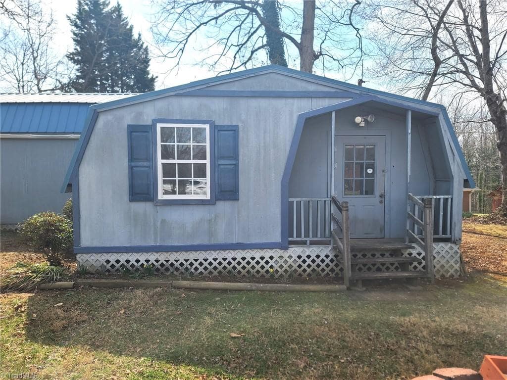 Manufactured Home at 220 Joyner Circle, Rural Hall NC 27045, photo 24 of 29