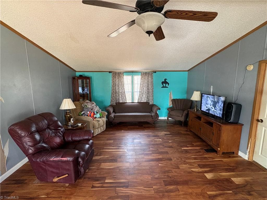 Manufactured Home at 125 Maple Hollow Road, Mount Airy NC 27030, photo 10 of 20