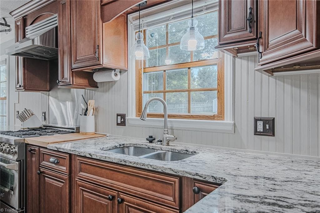 Stick/Site Built at 2045 Westover Terrace, Burlington NC 27215, Burlington, photo 12 of 45