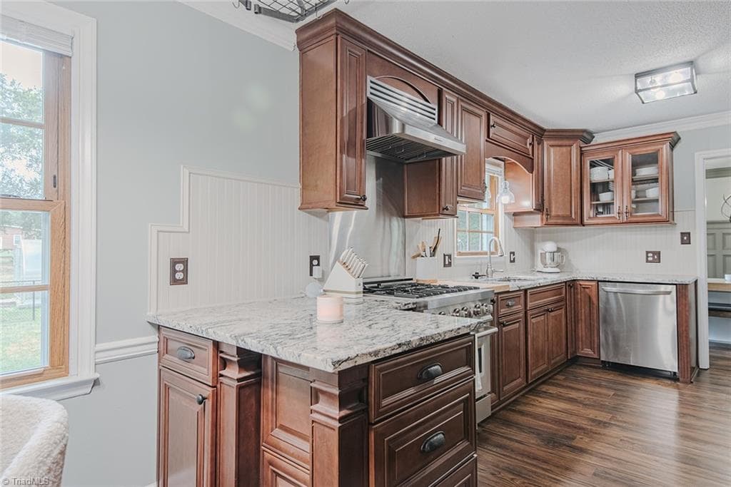 Stick/Site Built at 2045 Westover Terrace, Burlington NC 27215, Burlington, photo 14 of 45