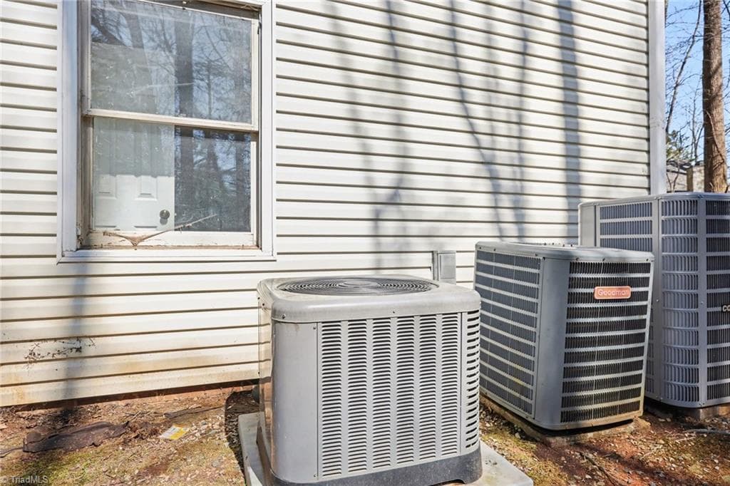 Stick/Site Built at 2326 W Vandalia Road # B, Greensboro NC 27407, Greensboro, photo 43 of 50