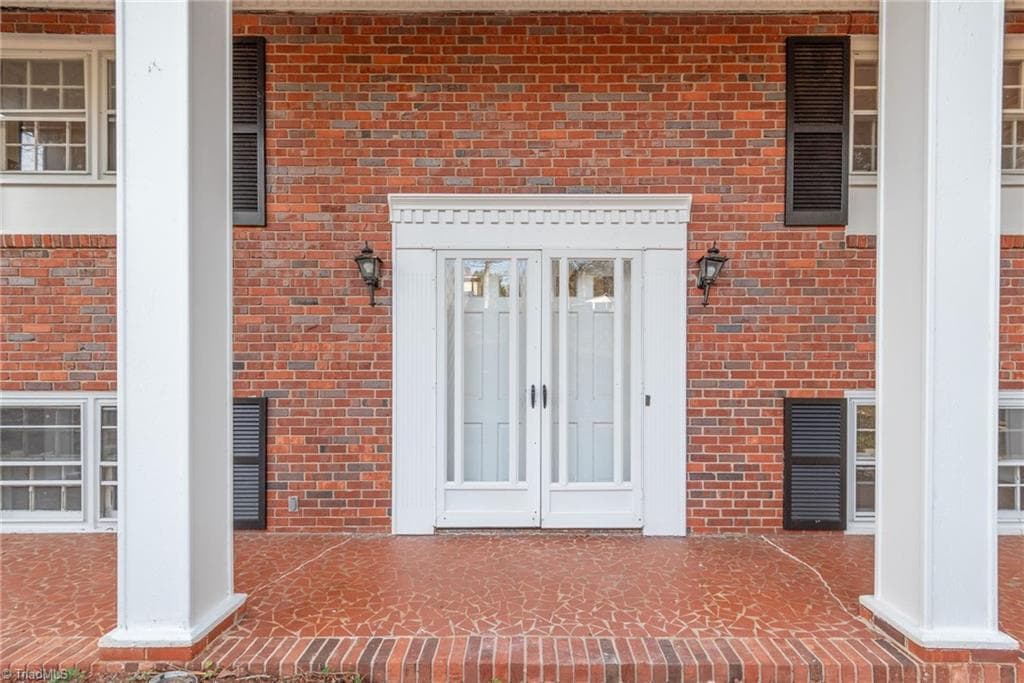624 Brentwood Court, Winston-Salem NC 27104