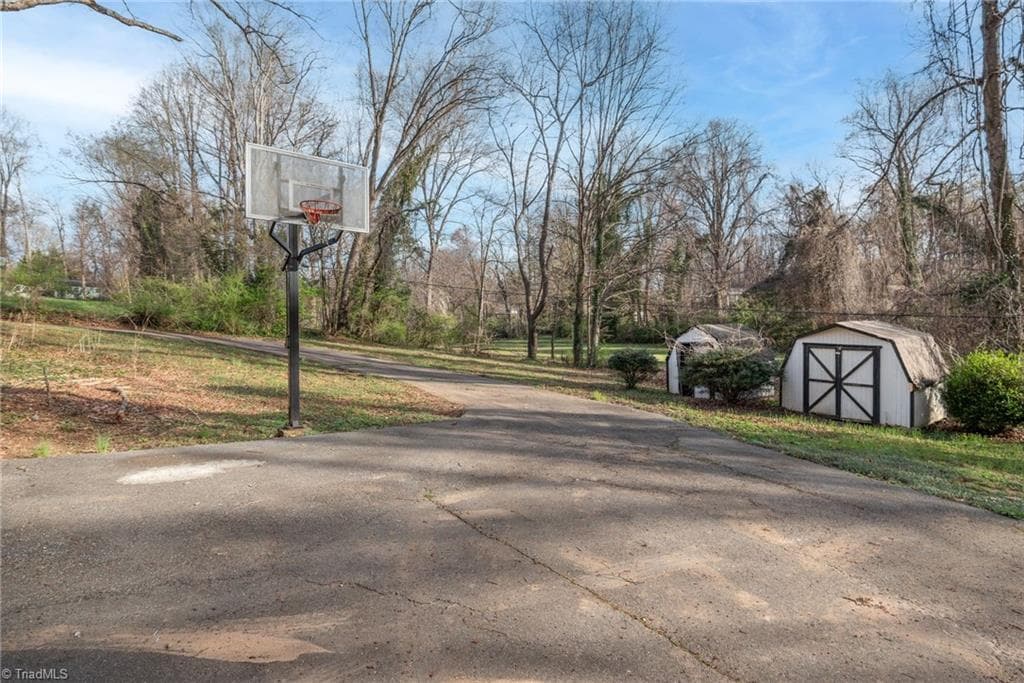 Stick/Site Built at 624 Brentwood Court, Winston-Salem NC 27104, Winston-Salem, photo 38 of 41