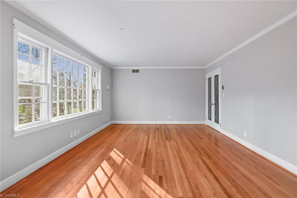 Stick/Site Built at 624 Brentwood Court, Winston-Salem NC 27104, Winston-Salem, photo 10 of 41