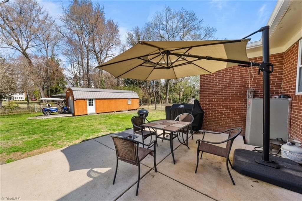 Stick/Site Built at 1025 Parkview Street, Asheboro NC 27203, photo 7 of 32