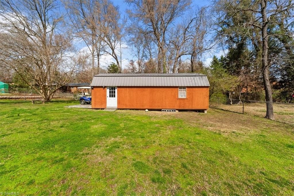 Stick/Site Built at 1025 Parkview Street, Asheboro NC 27203, photo 8 of 32