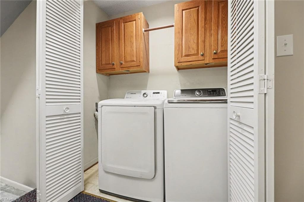 Stick/Site Built at 2313 Cypress Court, High Point NC 27265, photo 22 of 28