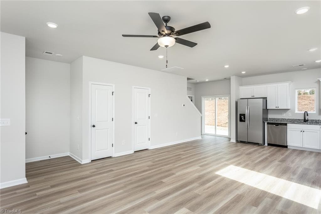 Stick/Site Built at 3417 Robindale Drive, Winston-Salem NC 27107, Winston-Salem, photo 3 of 20