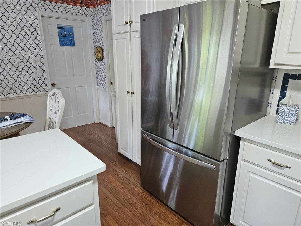 Stick/Site Built at 2717 Asbury Terrace, Greensboro NC 27408, photo 10 of 44